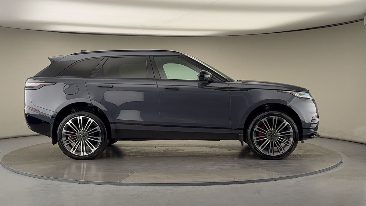 Land Rover Range Rover Velar Image 16
