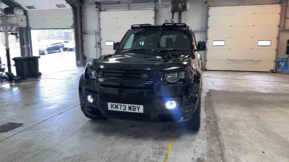 More views of Land Rover Defender 110