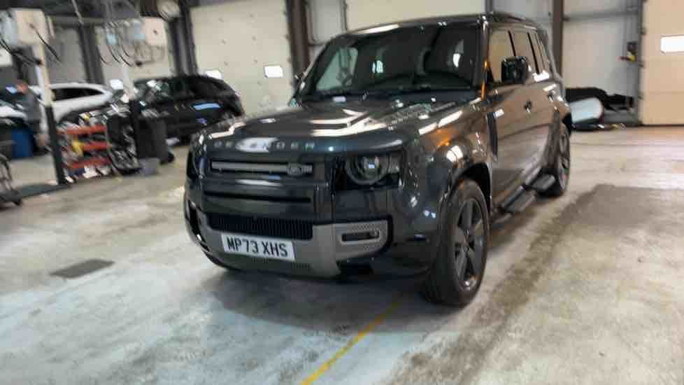 More views of Land Rover Defender 110