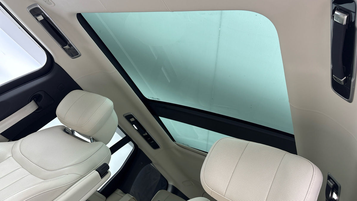 Land Rover Range Rover Image 6