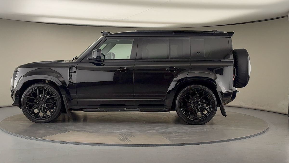 Land Rover Defender 110 Urban Image 15