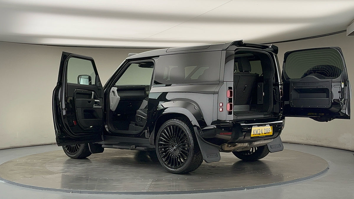 More views of Land Rover Defender 90