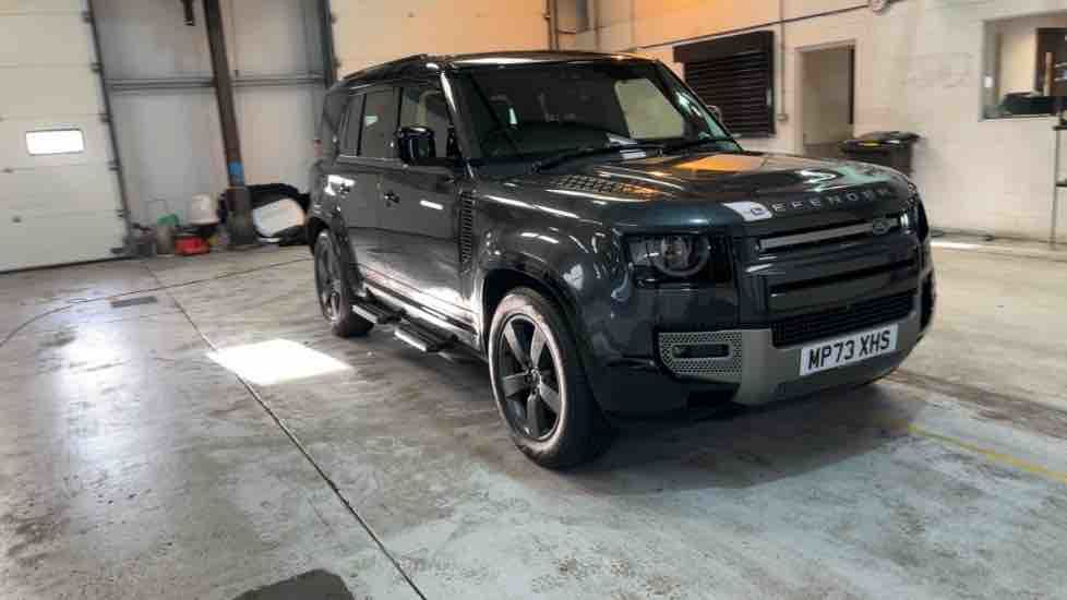 More views of Land Rover Defender 110