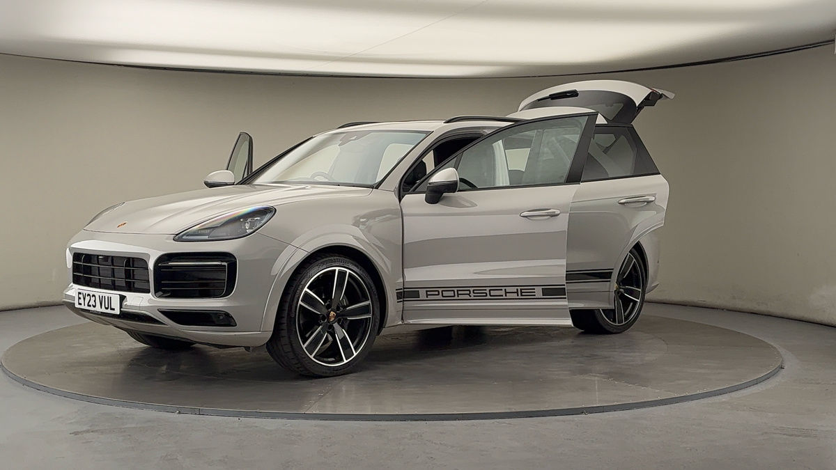 Porsche Cayenne Image 22