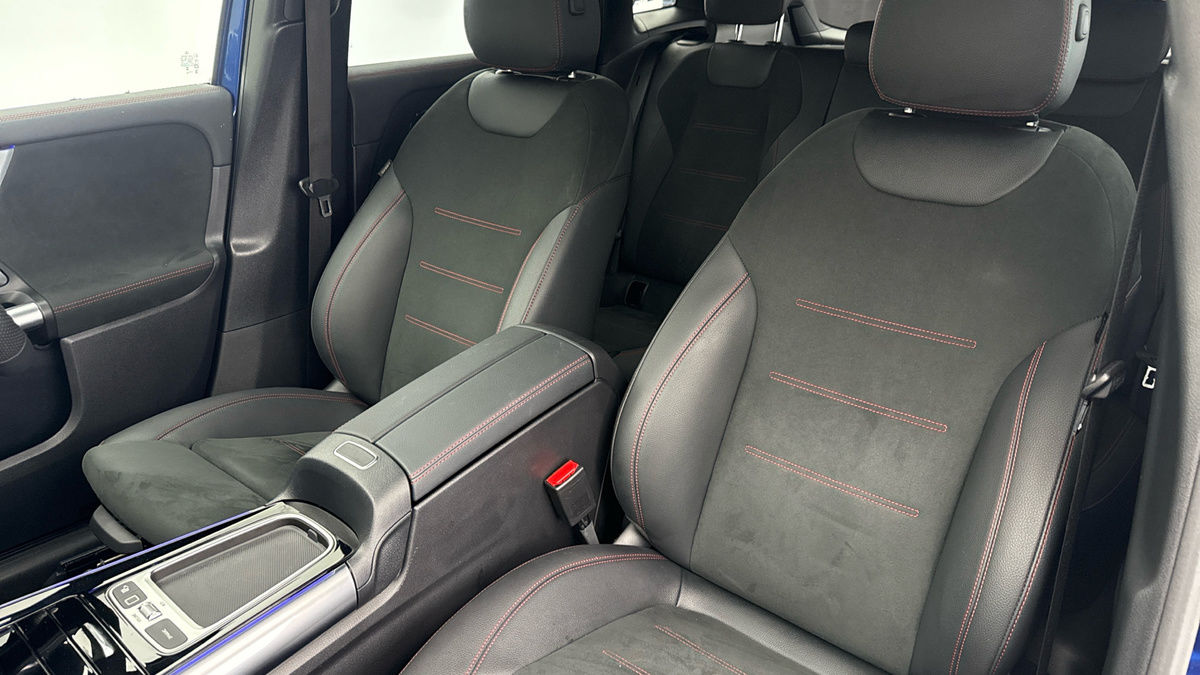 Mercedes-Benz GLA Image 6
