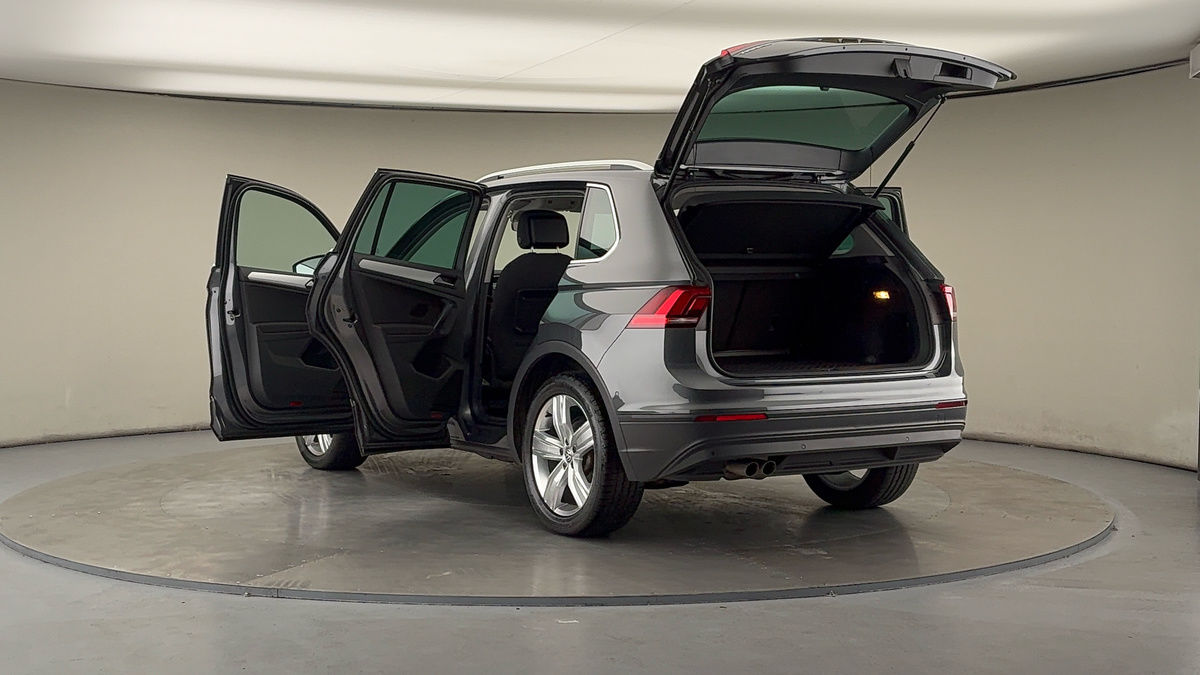 Volkswagen Tiguan Image 23