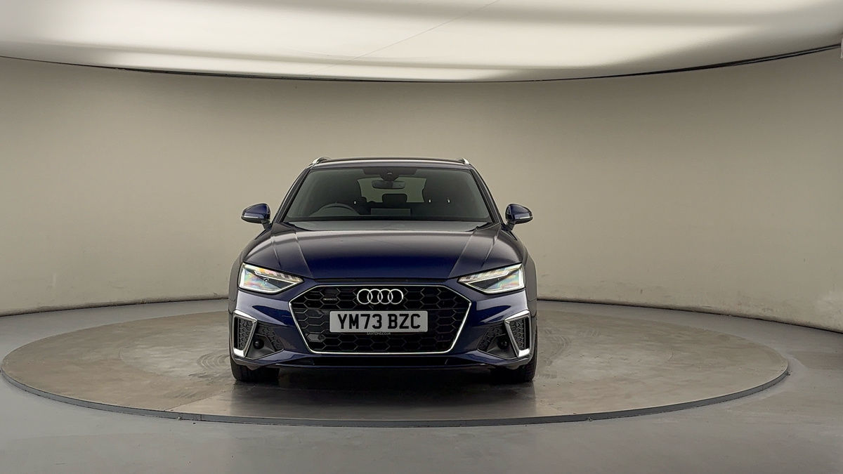 Audi A4 Avant Image 3