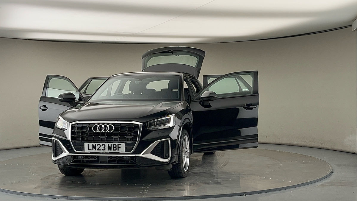 More views of Audi Q2