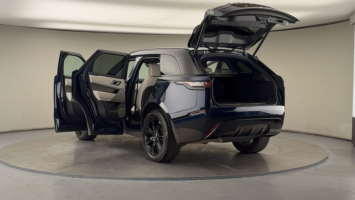 Land Rover Range Rover Velar Image 23