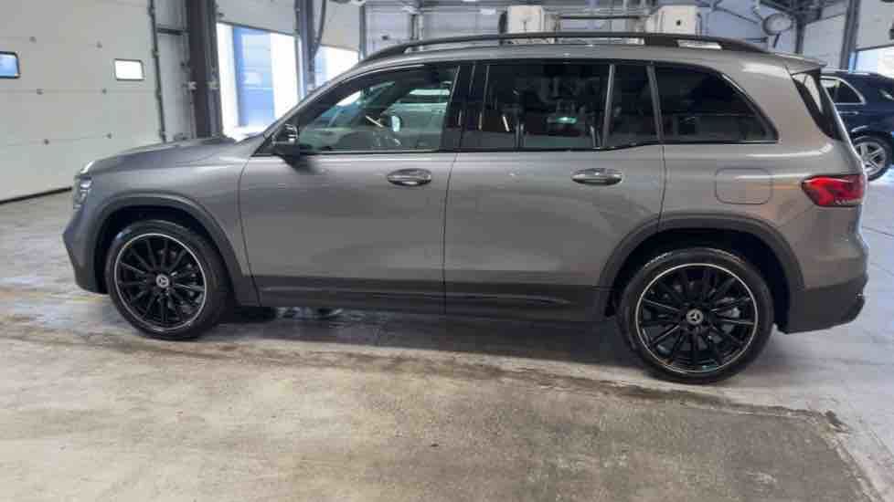 More views of Mercedes-Benz GLB