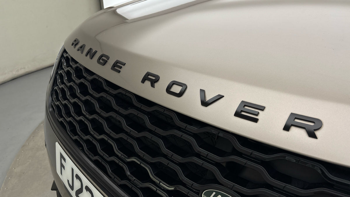 Land Rover Range Rover Velar Image 24