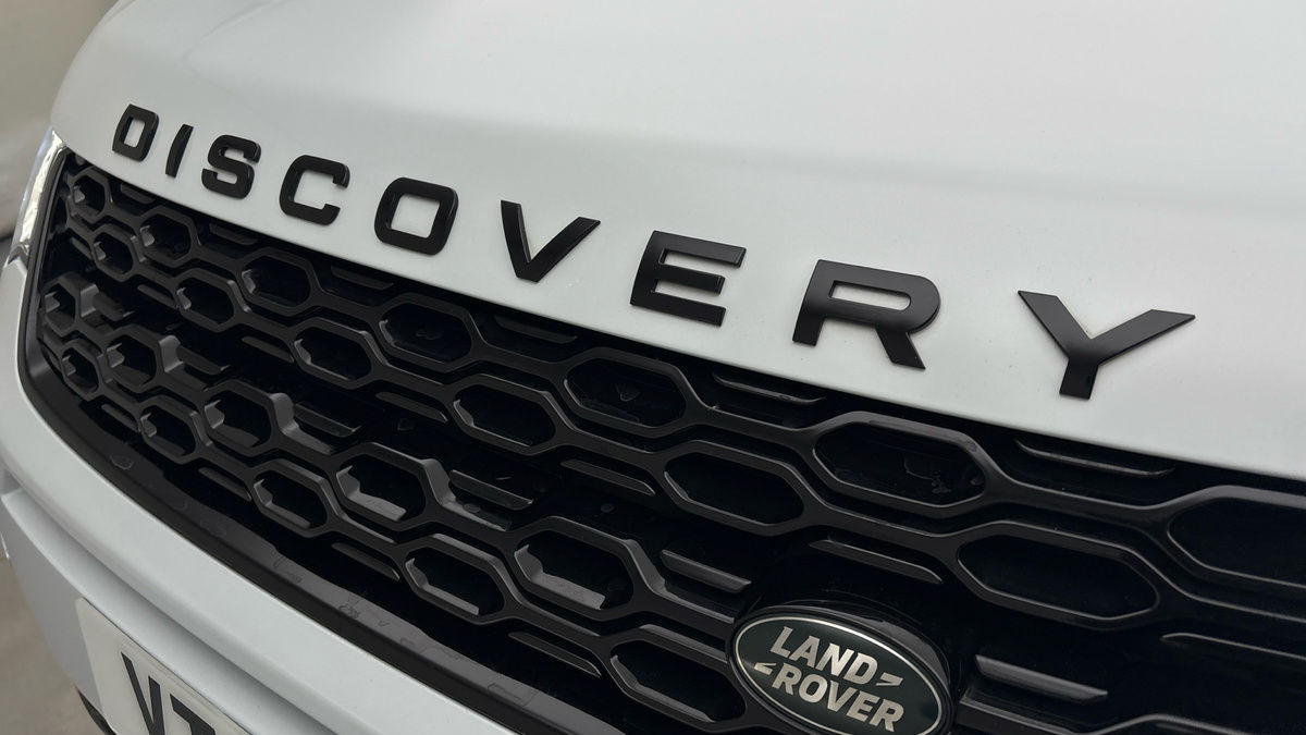 Land Rover Discovery Sport Image 24