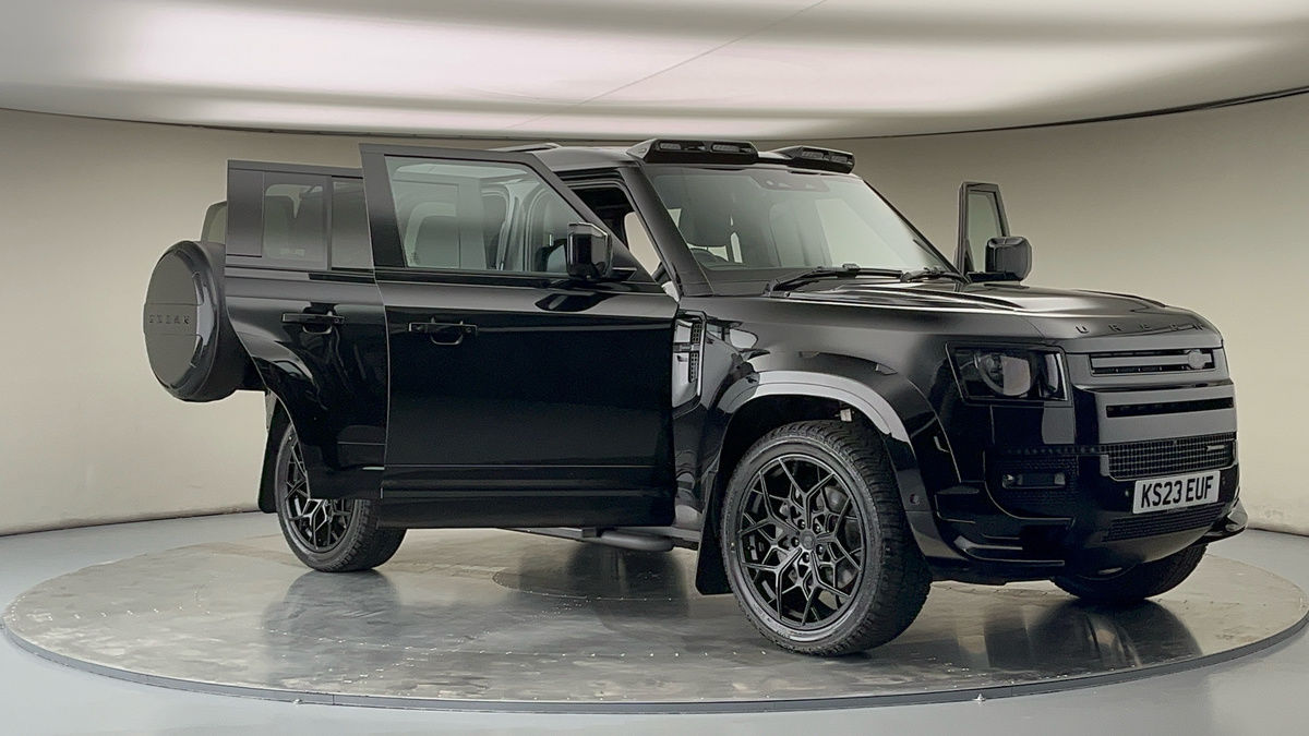 More views of Land Rover Defender 110
