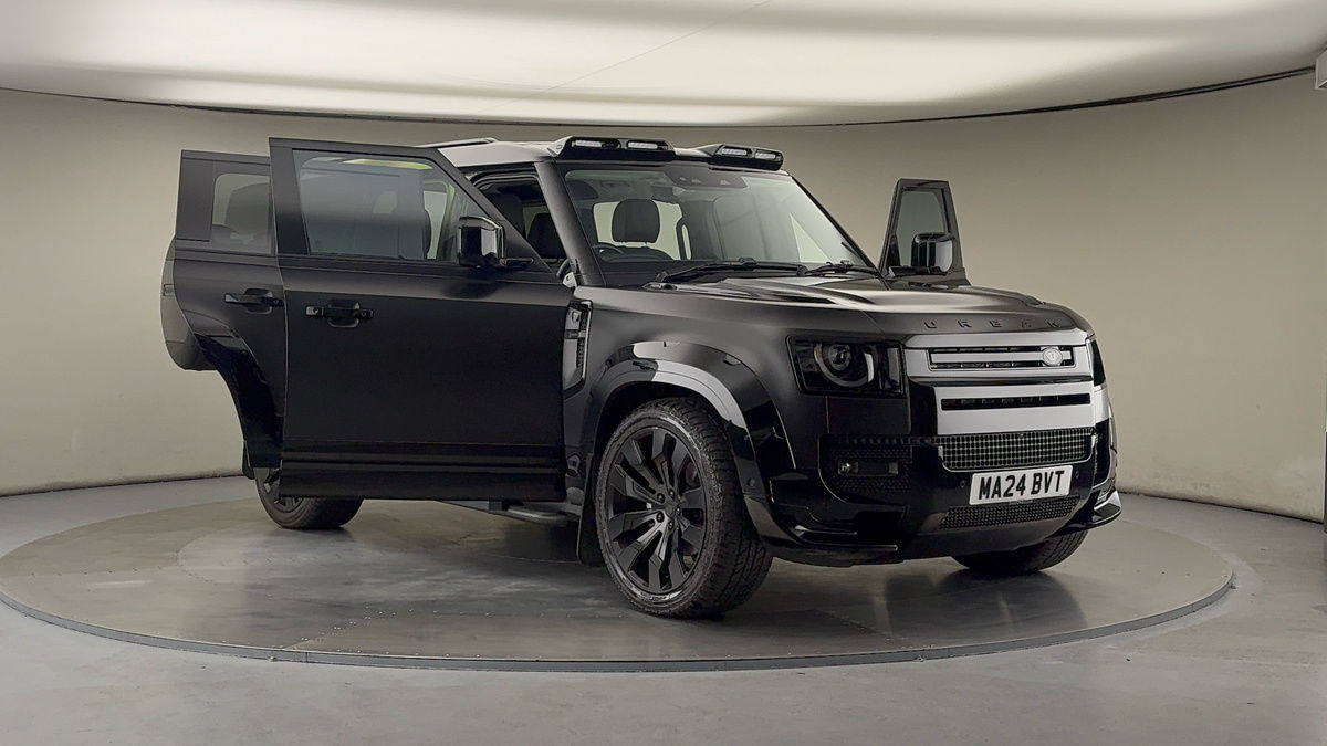 More views of Land Rover Defender 110