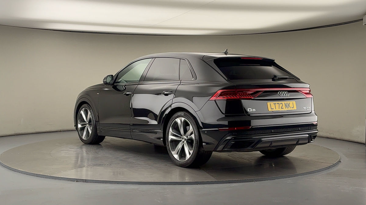 Audi Q8 Image 2