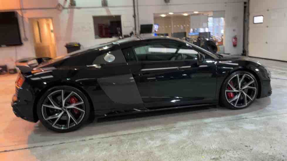 More views of Audi R8