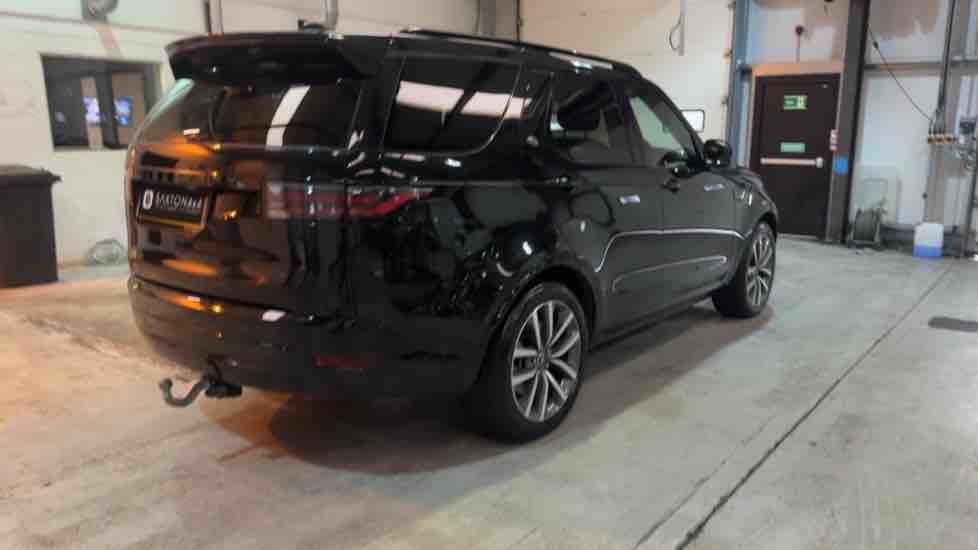 More views of Land Rover Discovery