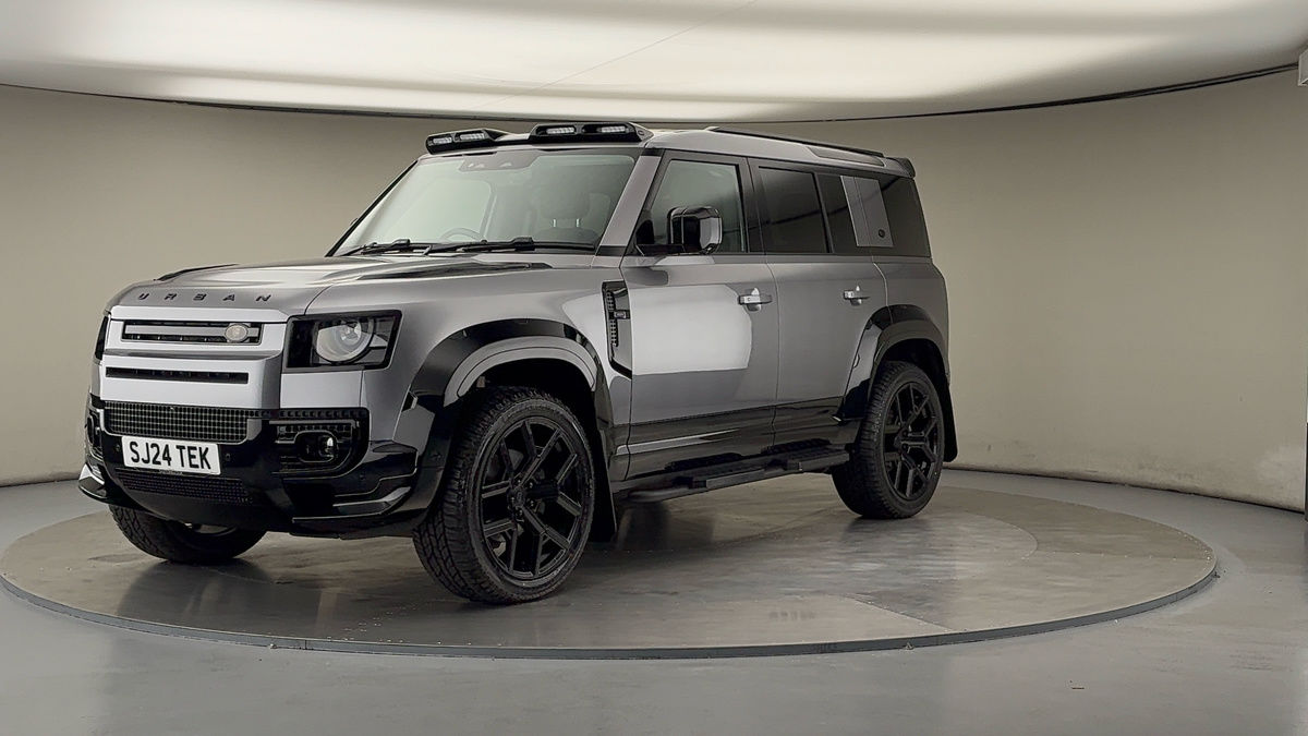 More views of Land Rover Defender 110