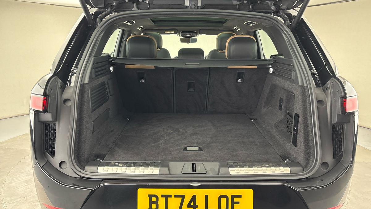 Land Rover Range Rover Sport Image 11