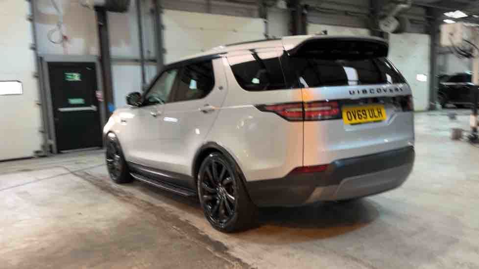 More views of Land Rover Discovery