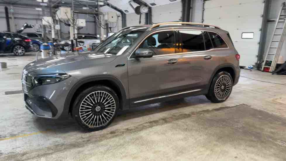 More views of Mercedes-Benz EQB
