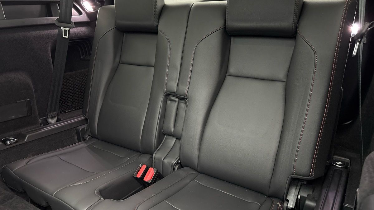 Land Rover Discovery Sport Image 25