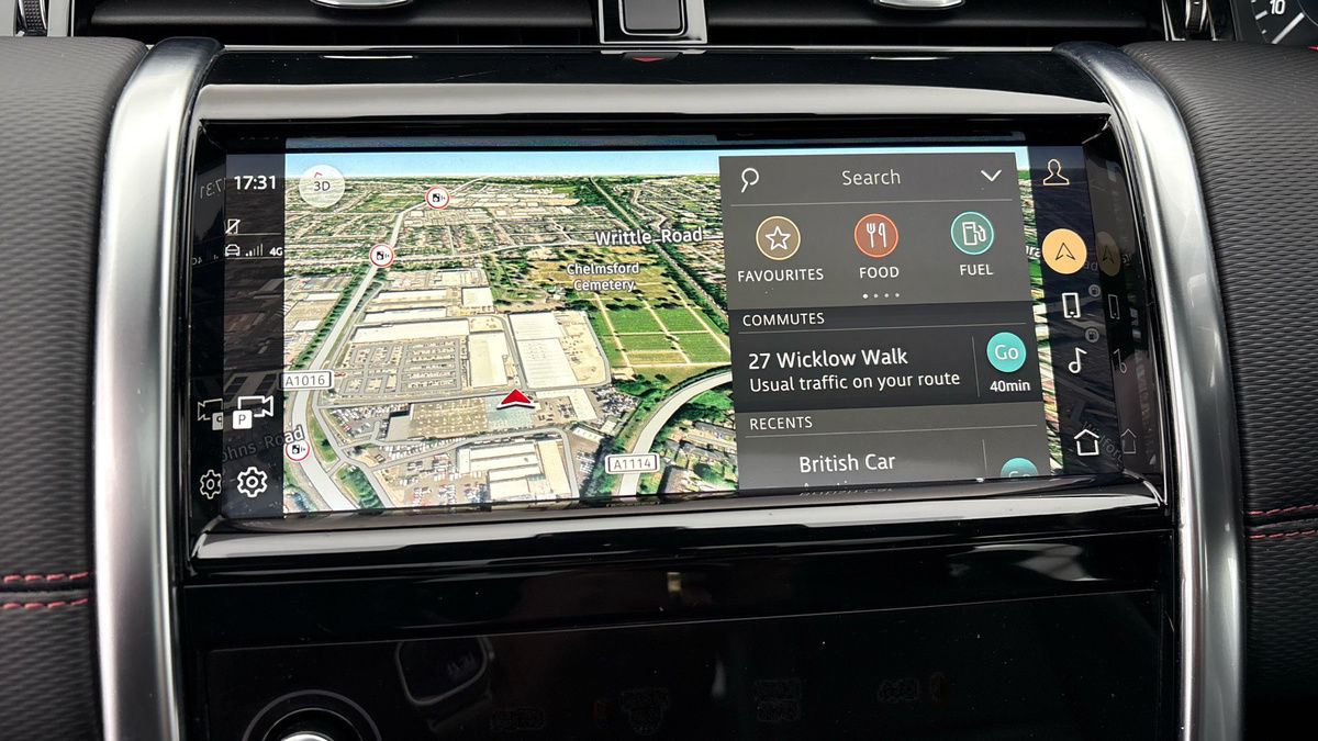 Land Rover Discovery Sport Image 17