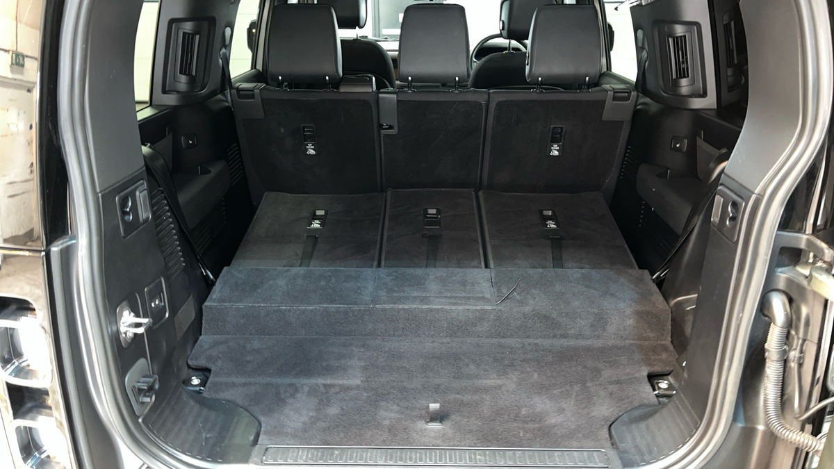 Land Rover Defender 130 Image 11
