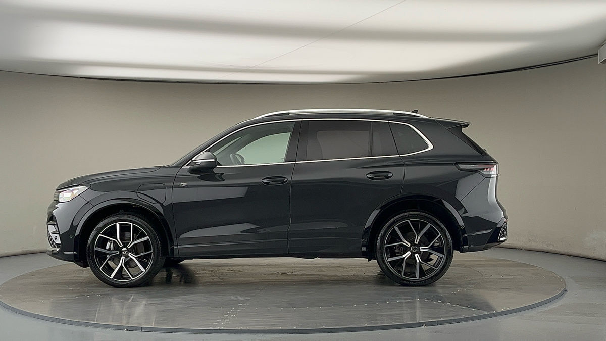 More views of Volkswagen Tiguan
