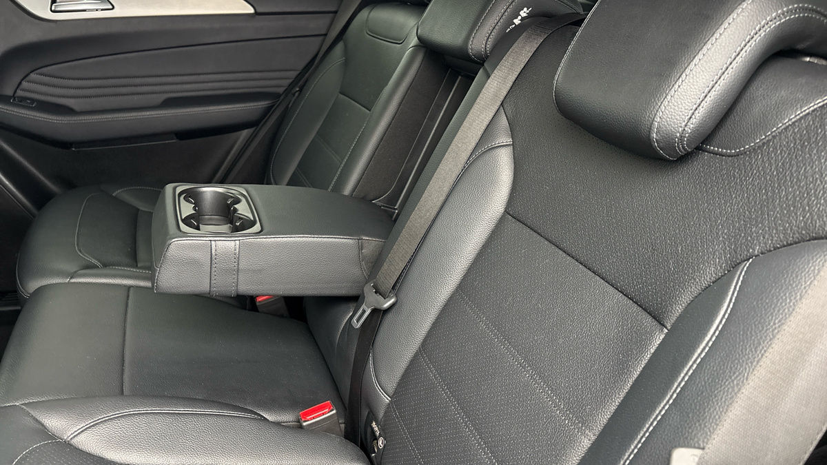 Mercedes-Benz GLE Image 9