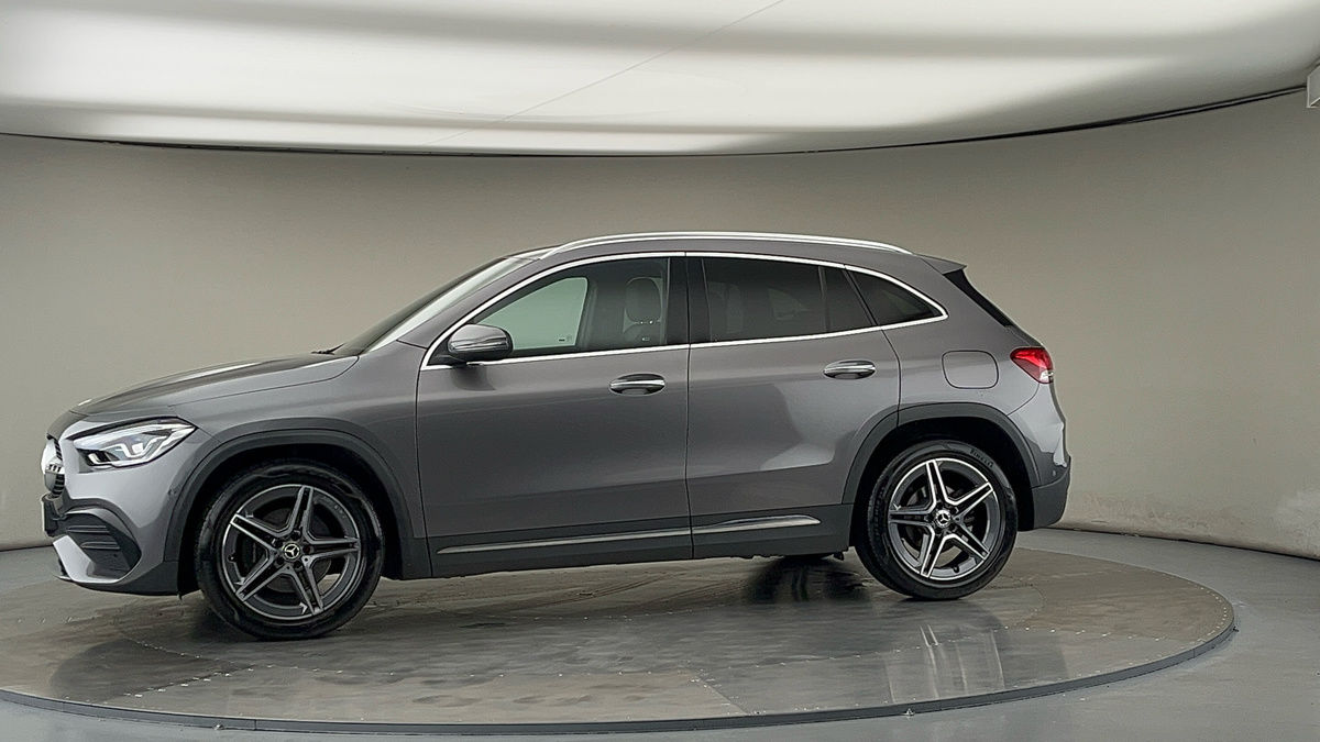 More views of Mercedes-Benz GLA