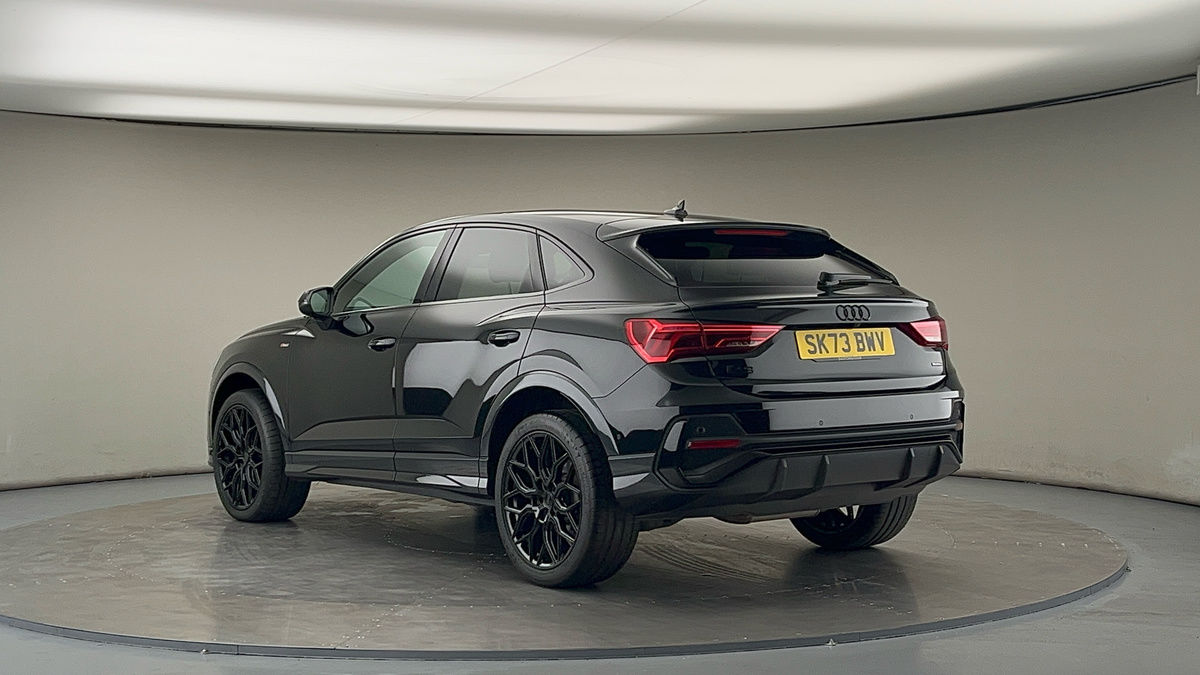 Audi Q3 Image 2