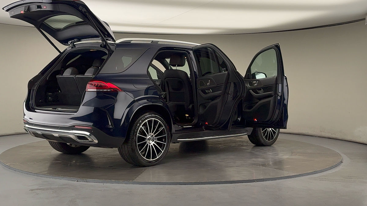 More views of Mercedes-Benz GLE