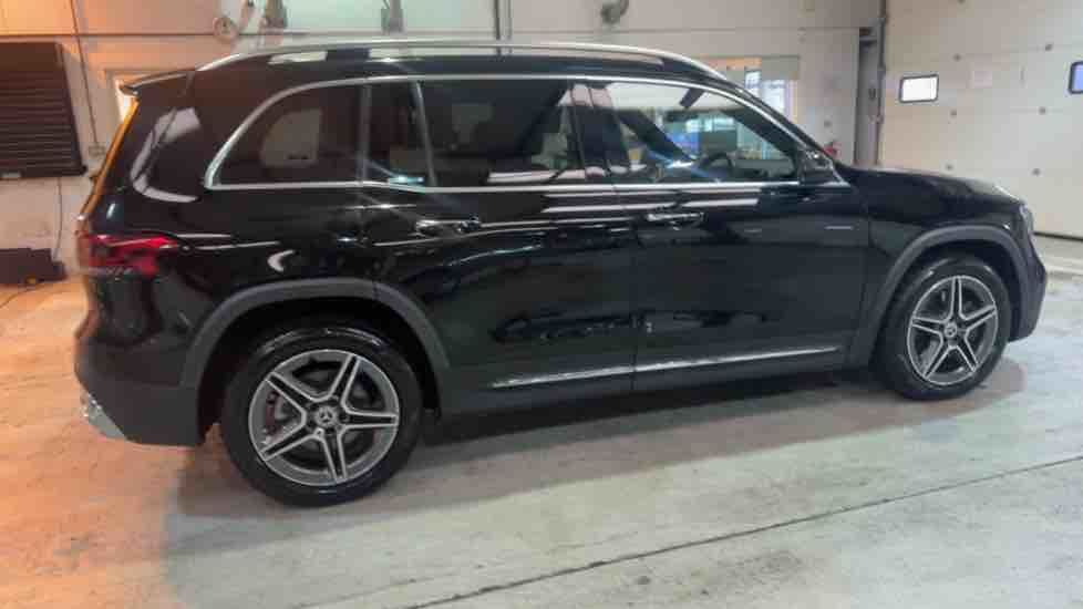 More views of Mercedes-Benz GLB