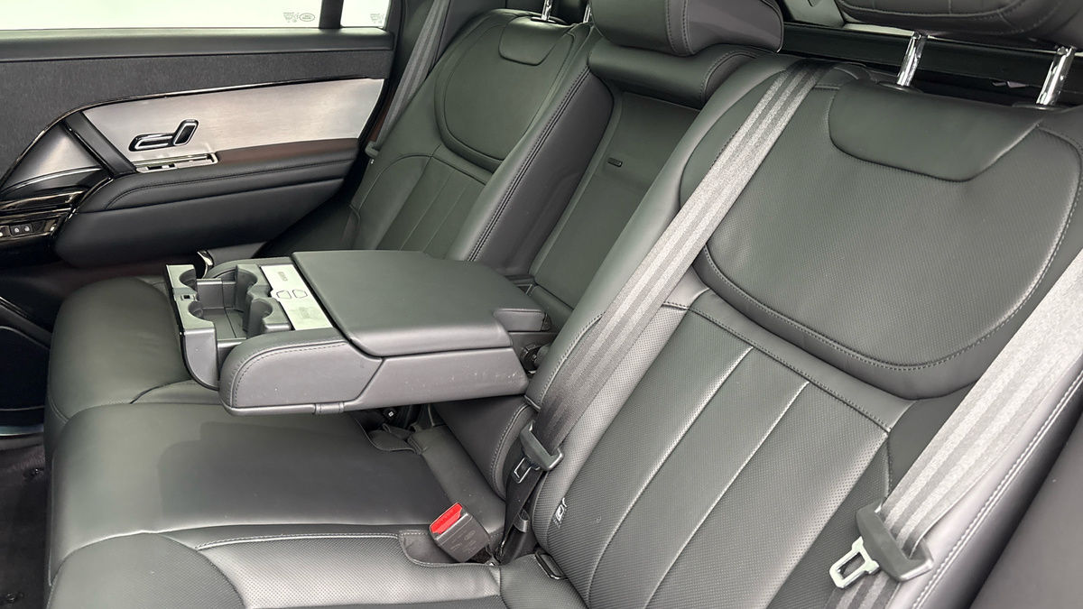 Land Rover Range Rover Sport Image 9