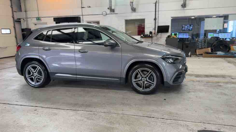 More views of Mercedes-Benz GLA