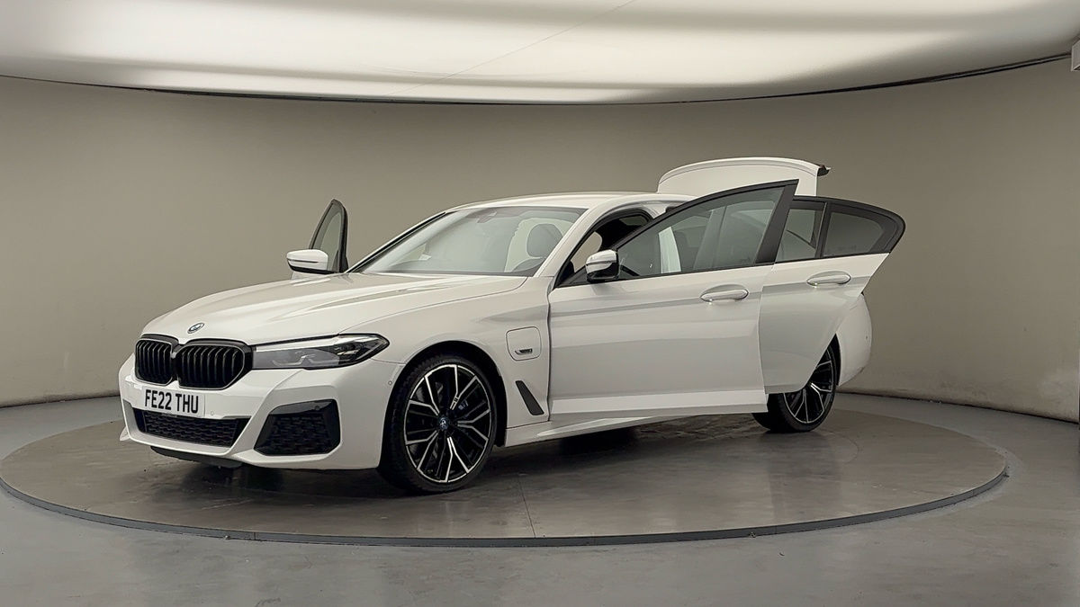 BMW 5 Series Image 22