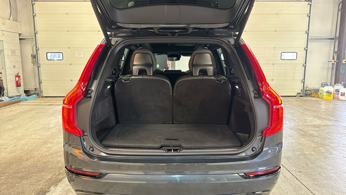 Volvo XC90 Image 11