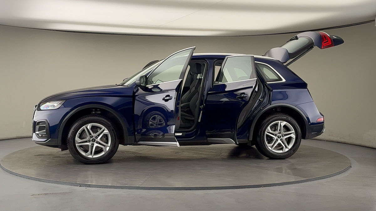 More views of Audi Q5