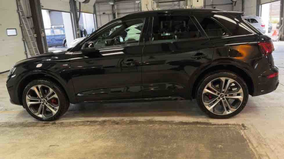 More views of Audi Q5