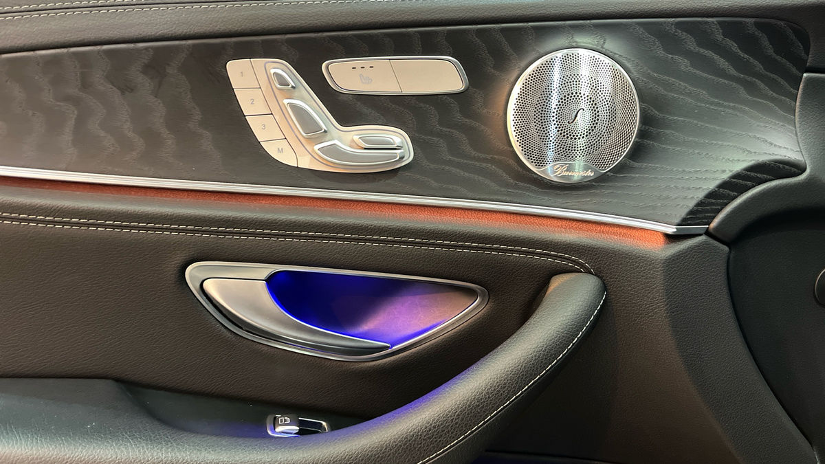 Mercedes-Benz E Class Image 19