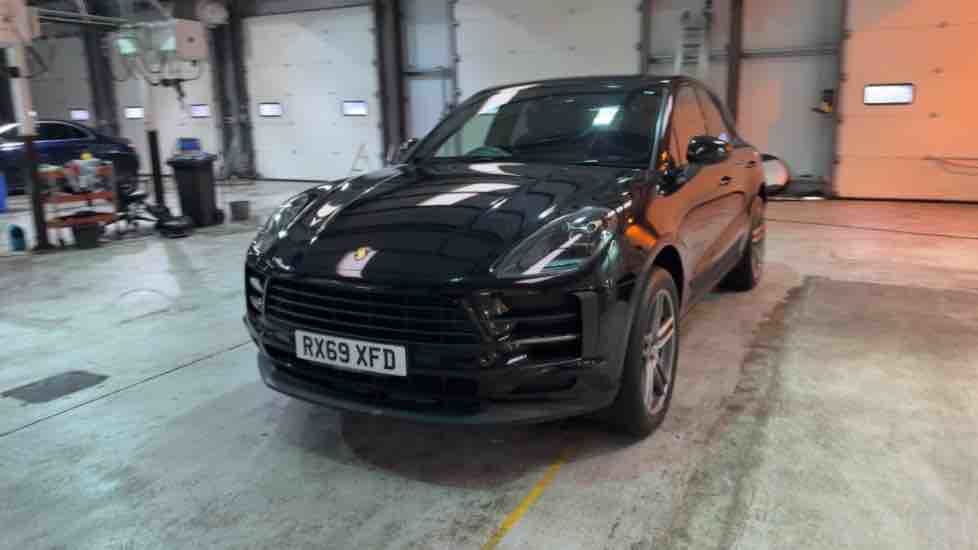 More views of Porsche Macan