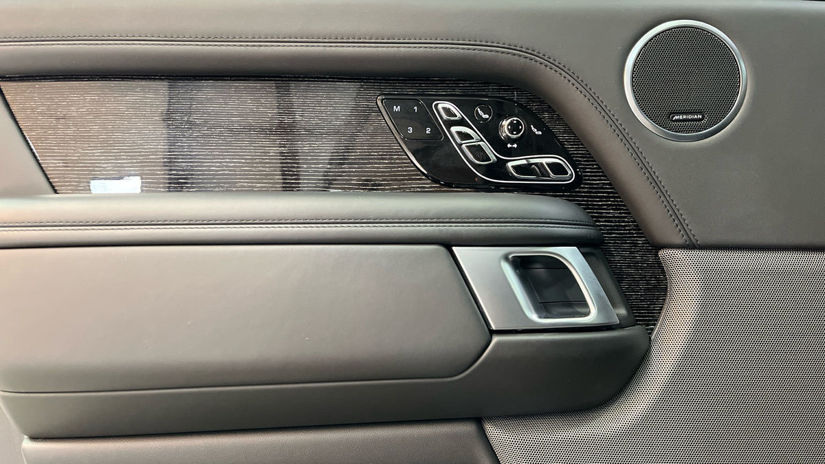 Land Rover Range Rover Image 19