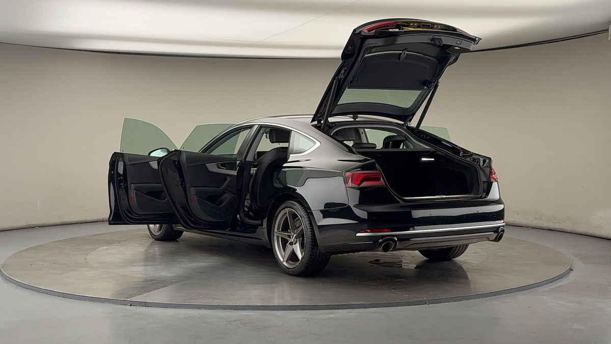 Audi A5 Image 23