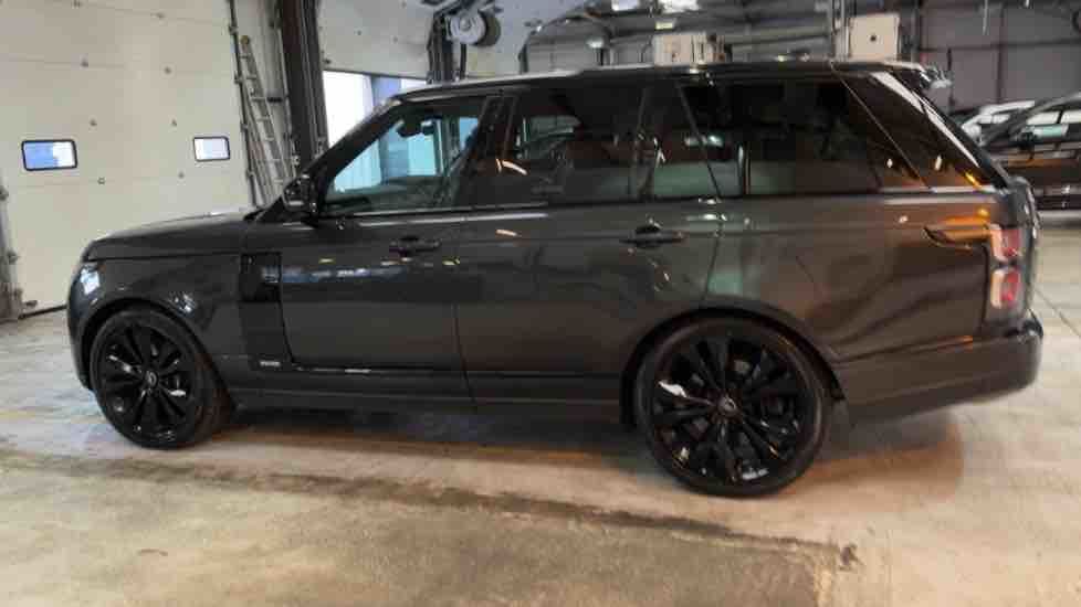 More views of Land Rover Range Rover