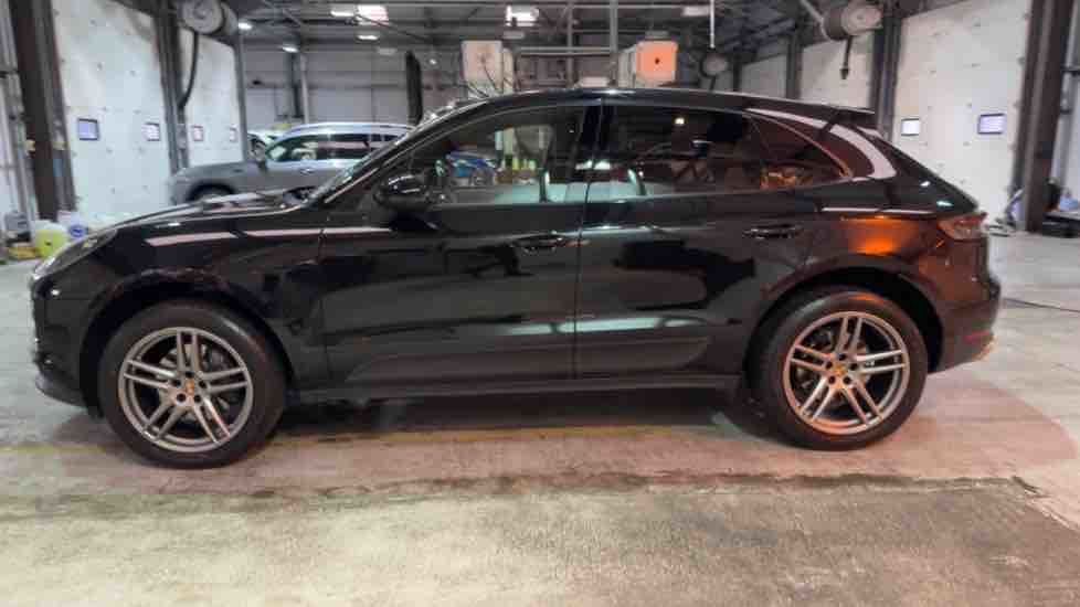 More views of Porsche Macan