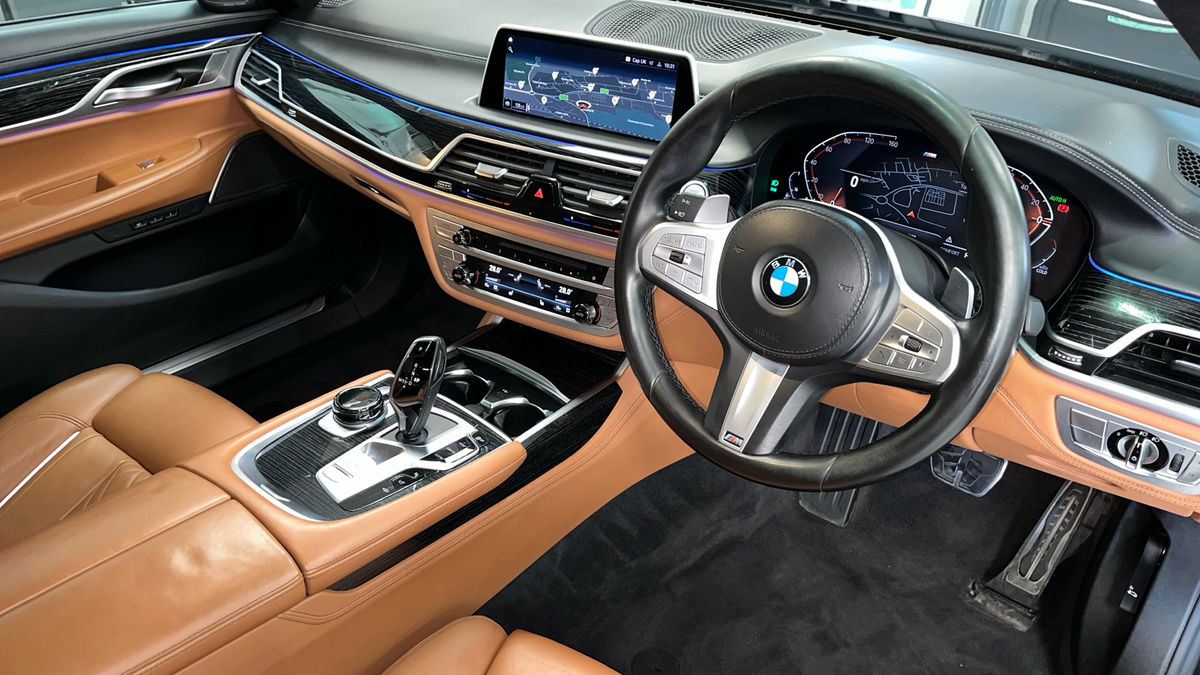 BMW 7 Series Image 5