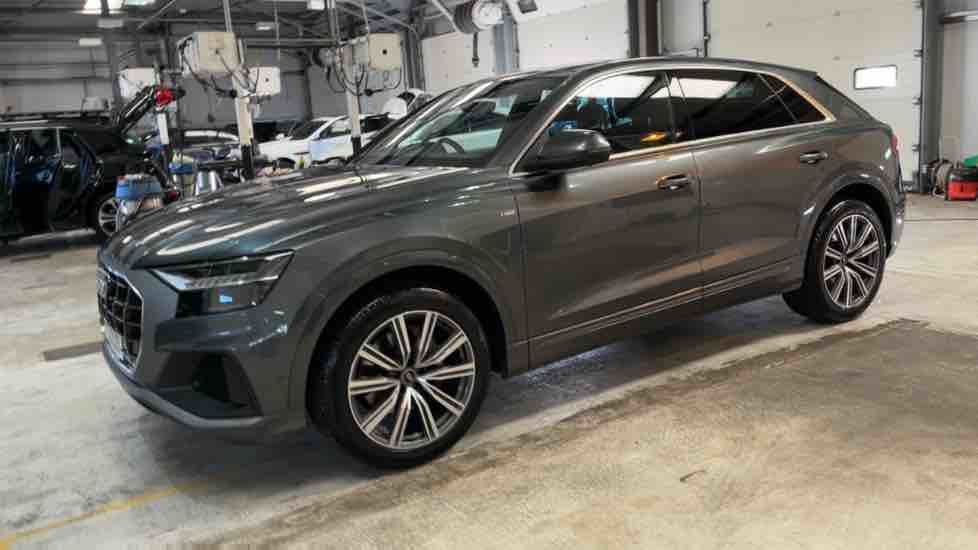 More views of Audi Q8