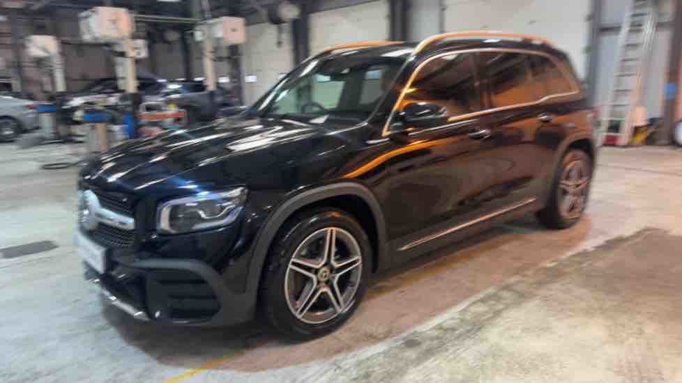 More views of Mercedes-Benz GLB