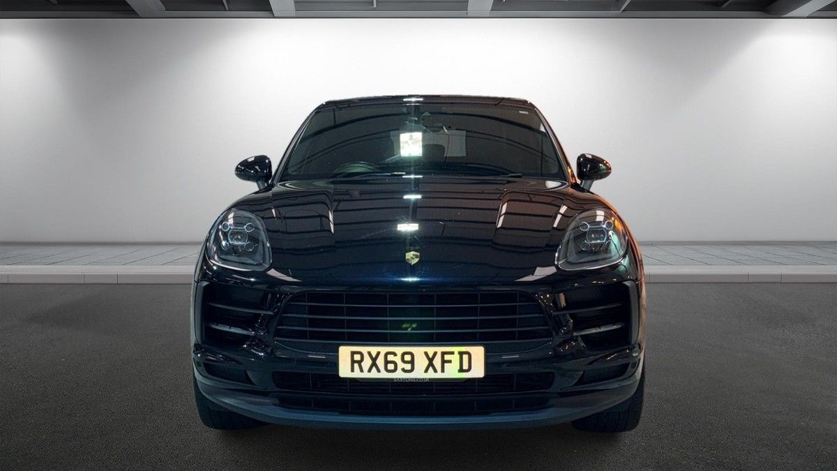 Porsche Macan Image 3